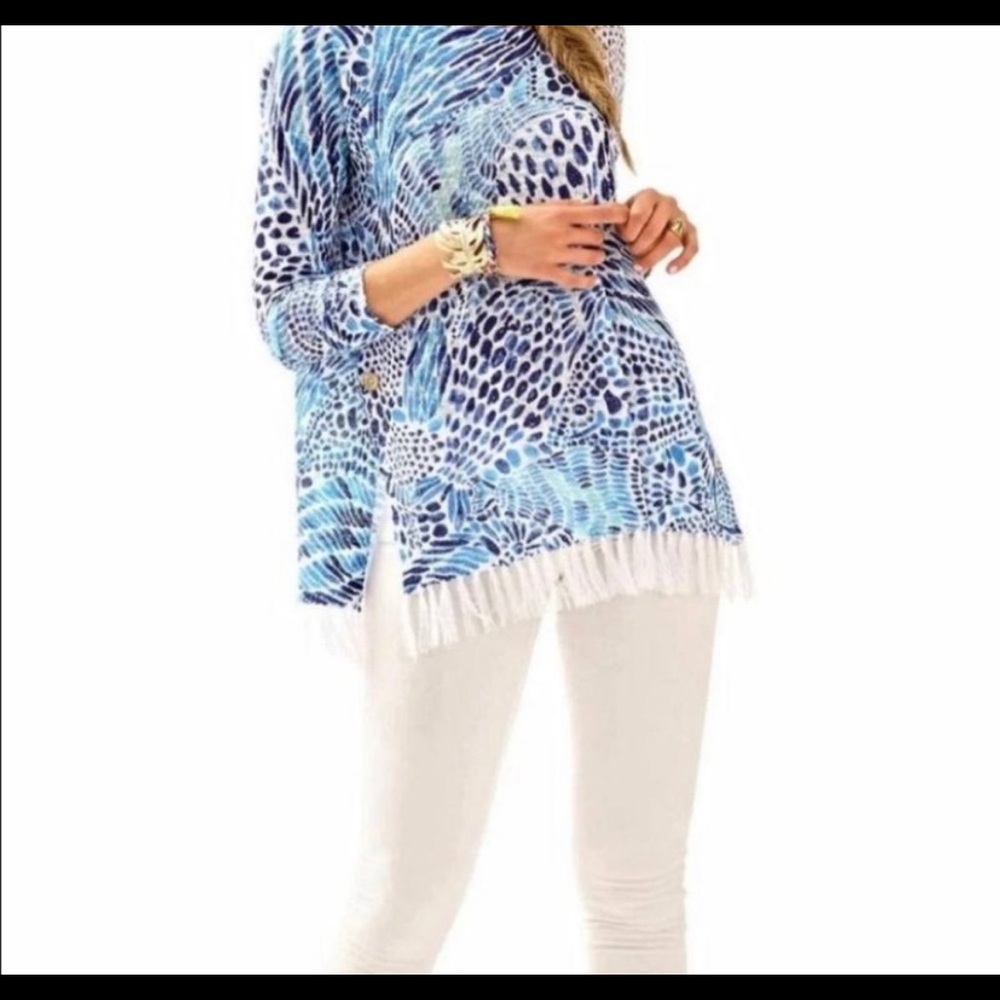 Lilly Pulitzer sweater in like new condition size medium